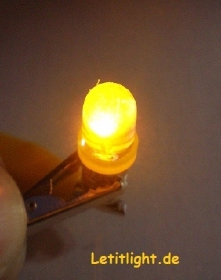 10 mm LED in gele - met schroefdraad