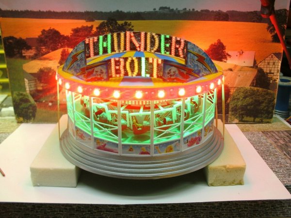 Fun Tunderbolt avec équipement LED