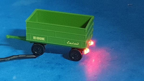 Traktoranhänger Spur N 1:160 mit LED beleuchtet Hecklicht