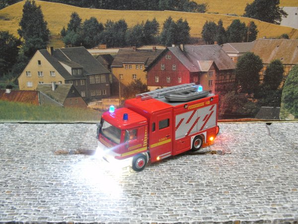 blinkend , beleuchtet Feuerwehr Gerätewagen 1-3 w